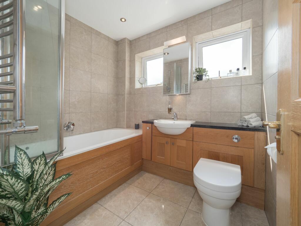 Additional property image - Tainters Hill, Kenilworth, CV8