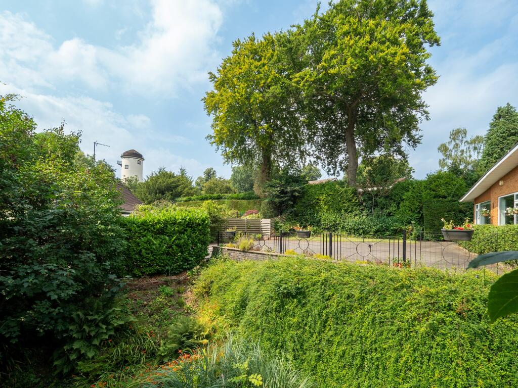 Additional property image - Tainters Hill, Kenilworth, CV8