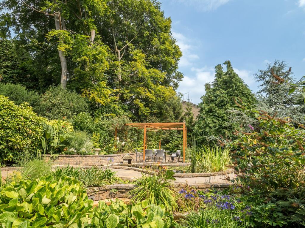 Additional property image - Tainters Hill, Kenilworth, CV8