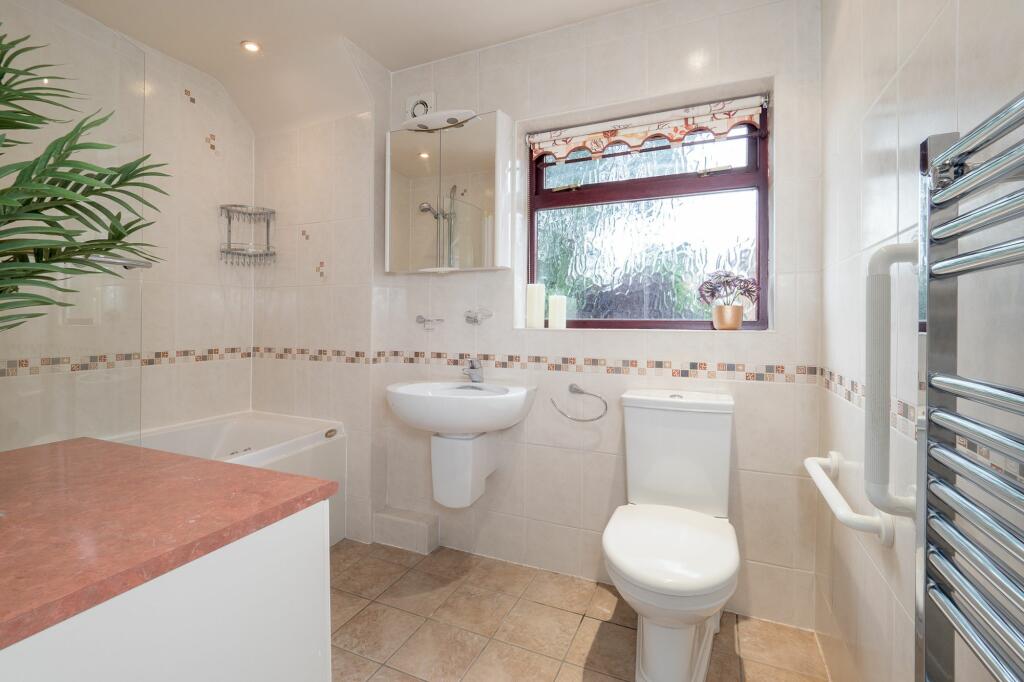 Additional property image - Arbour Close, Kenilworth, CV8