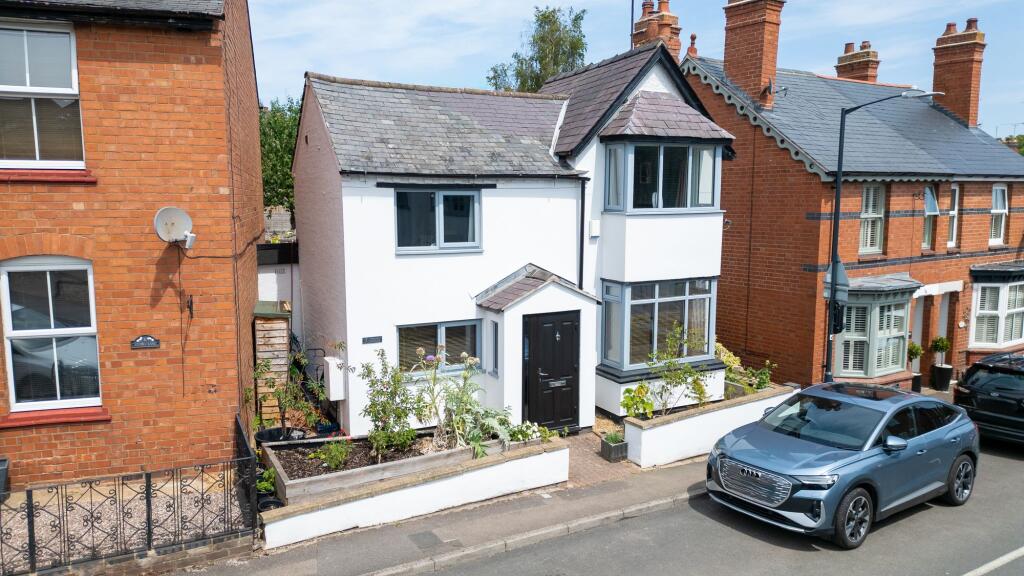 Main image of property: Spring Lane, Kenilworth, CV8