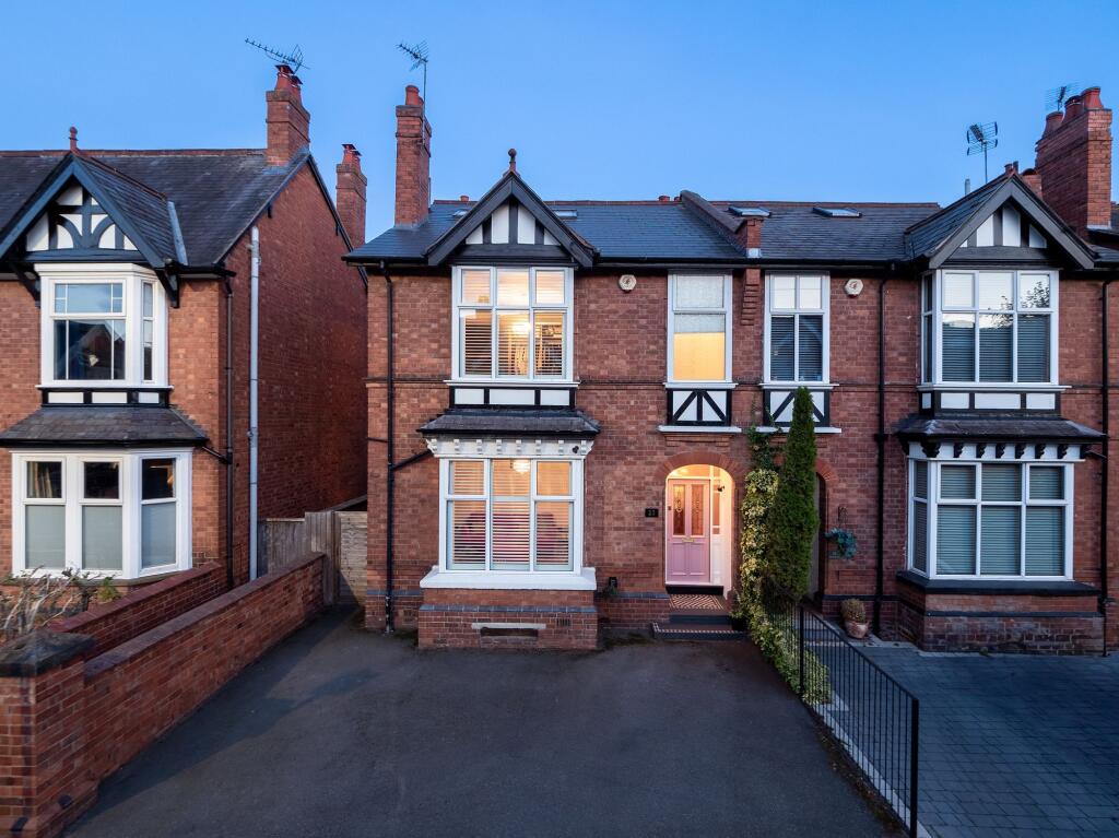 Main image of property: Waverley Road, Kenilworth, CV8