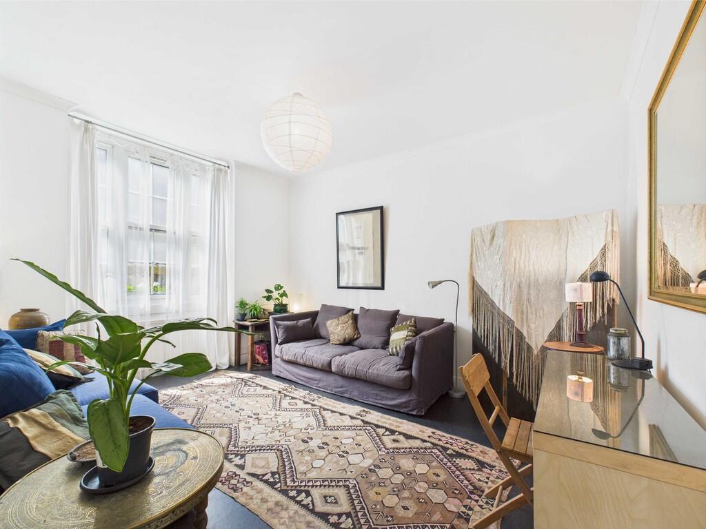 Main image of property: Devon Mansions, Tooley Street