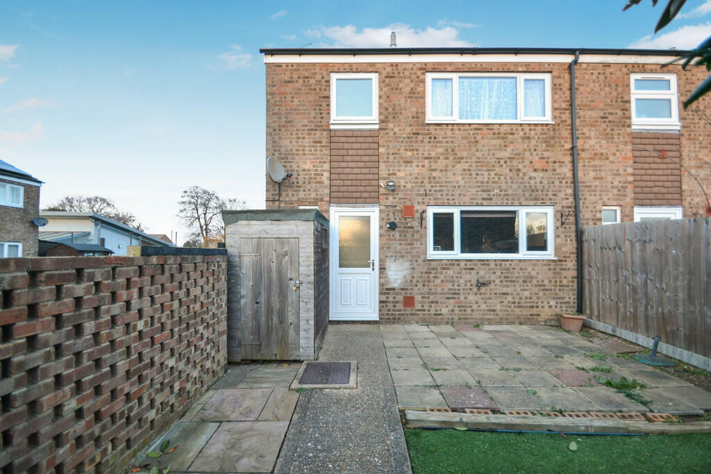 3 bedroom end of terrace house for sale in Pepys Road, St. Neots, PE19