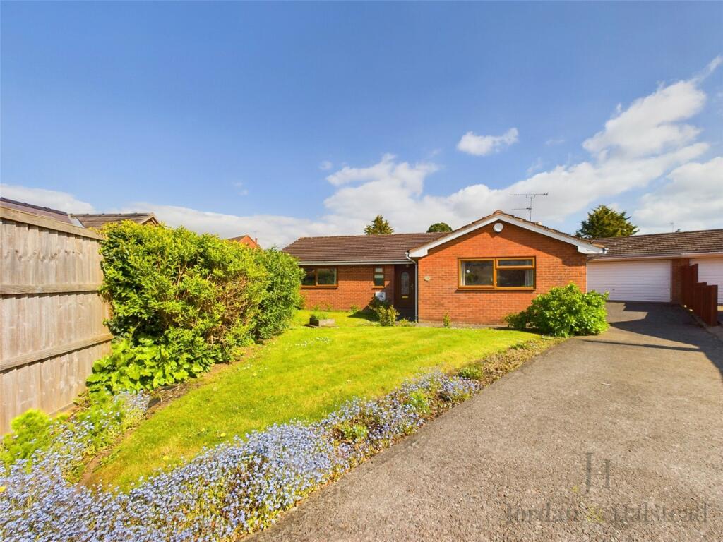 3 bedroom bungalow for sale in Stonewalls, Rossett, Wrexham, LL12