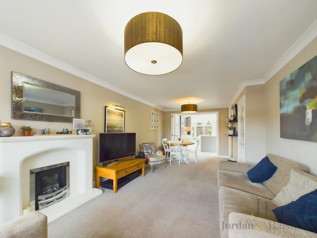 Additional property image - Fairholme Close, Saughall, Chester, Cheshire, CH1