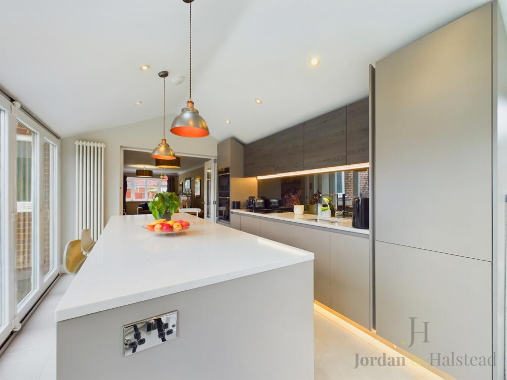 Additional property image - Fairholme Close, Saughall, Chester, Cheshire, CH1