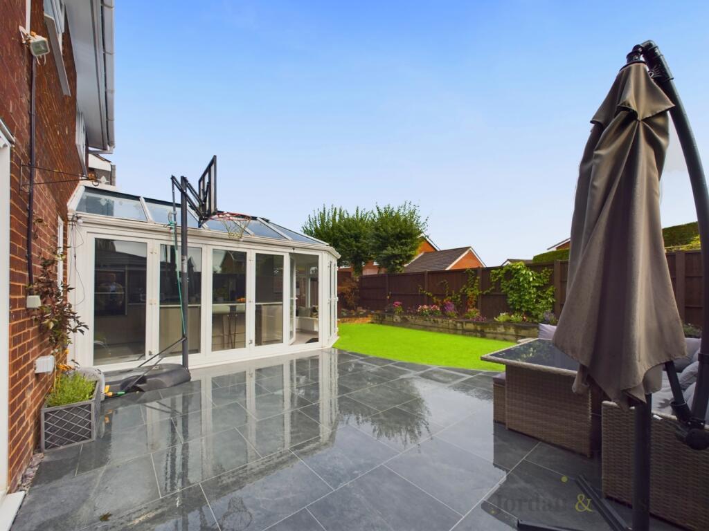 Additional property image - Fairholme Close, Saughall, Chester, Cheshire, CH1