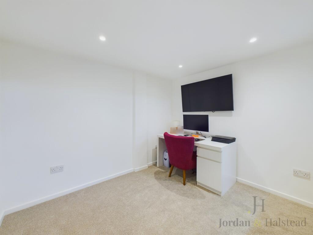 Additional property image - Dublin Croft, Great Sutton, Ellesmere Port, Cheshire, CH66