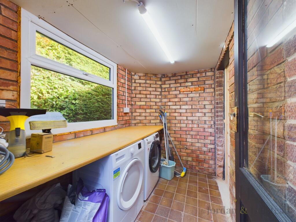 Additional property image - Dublin Croft, Great Sutton, Ellesmere Port, Cheshire, CH66