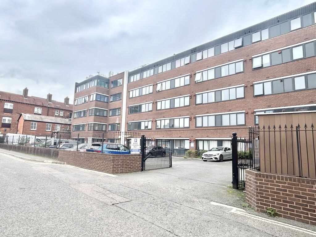 Main image of property: Southampton Road, EASTLEIGH