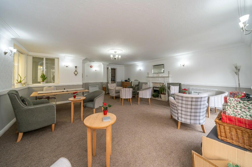 2 bedroom retirement property for sale in Albyn House, Alexandra Road, Hemel Hempstead