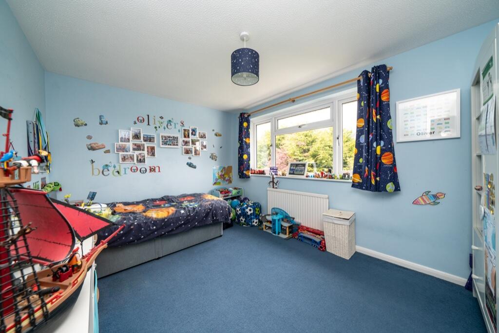 4 bedroom detached house for sale in Elstree Road, Hemel Hempstead, Hertfordshire, HP2 7NE, HP2