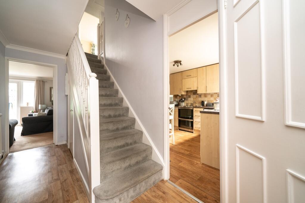 4 bedroom detached house for sale in Elstree Road, Hemel Hempstead, Hertfordshire, HP2 7NE, HP2