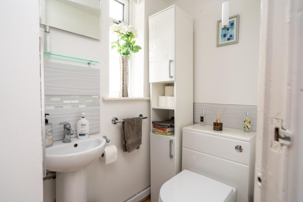 4 bedroom detached house for sale in Elstree Road, Hemel Hempstead, Hertfordshire, HP2 7NE, HP2