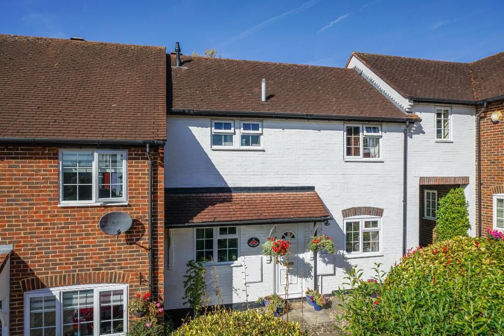 Main image of property: Chapel Street, Old Town, Hemel Hempstead, Hertfordshire, HP2 5DJ