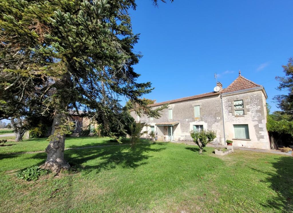 1 bedroom house for sale in Aquitaine, LotetGaronne, Duras, France