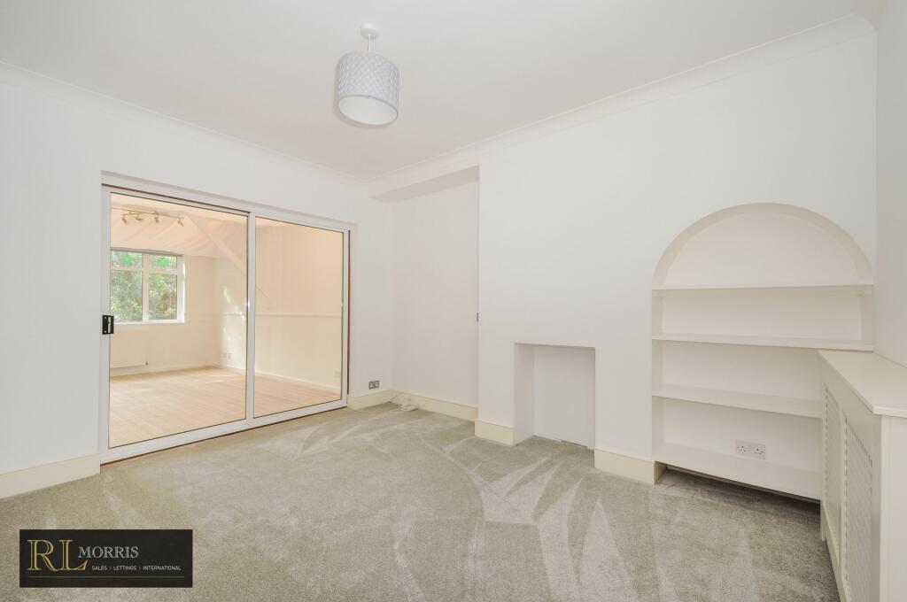 3 bedroom house for sale in Church Hill, Loughton, IG10