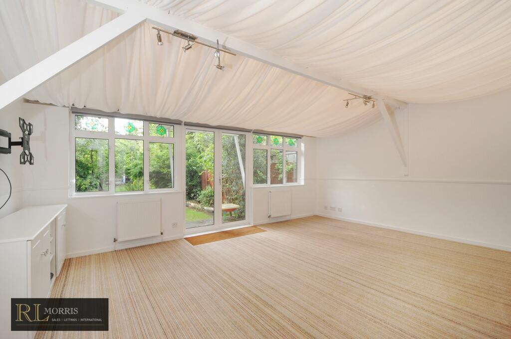 3 bedroom house for sale in Church Hill, Loughton, IG10