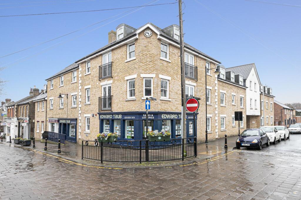 Main image of property: Kings Avenue, Buckhurst Hill, IG9