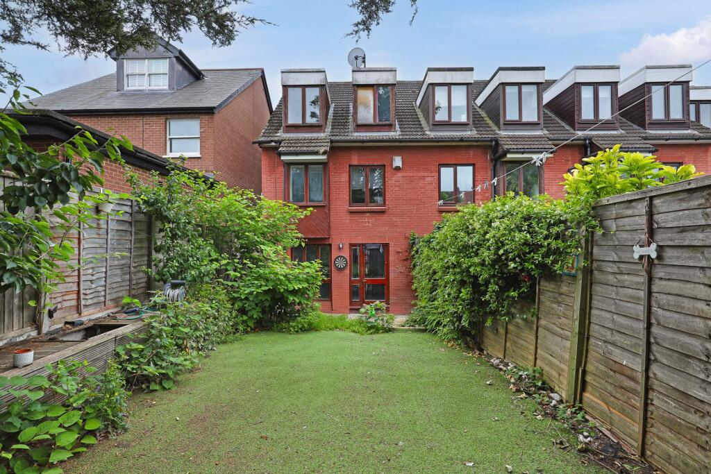 Main image of property: Pretoria Road, Chingford, E4