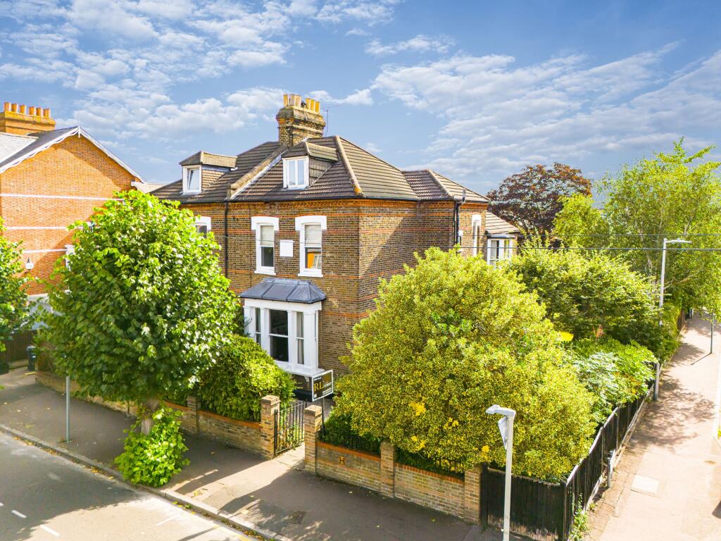 Main image of property: Lansdowne Road, South Woodford, E18