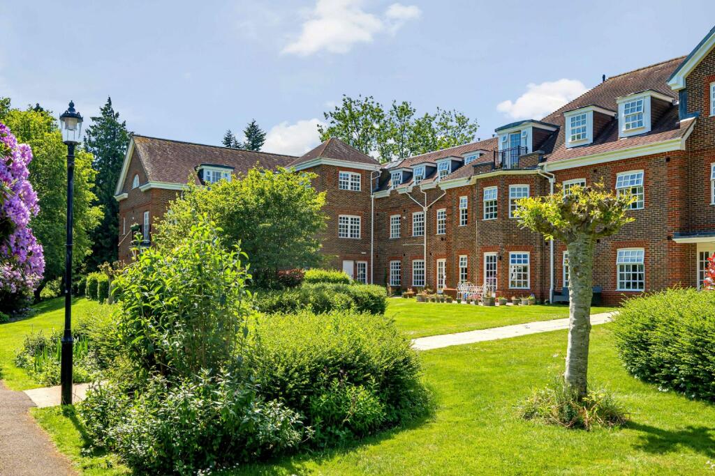 Main image of property: Ravens Court, Berkhamsted, Castle Village, Hertfordshire HP4 2GX