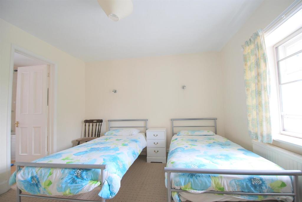 Commercial property for sale in Llangurig, Llanidloes, SY18