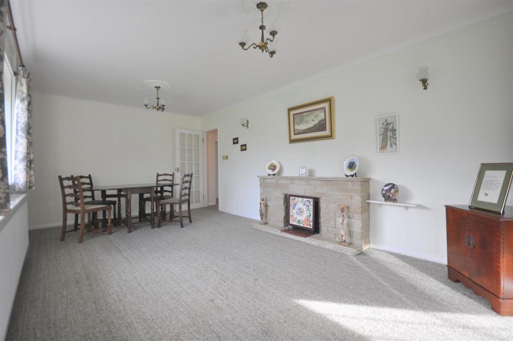 3 bedroom detached bungalow for sale in Llangurig, Llanidloes, SY18