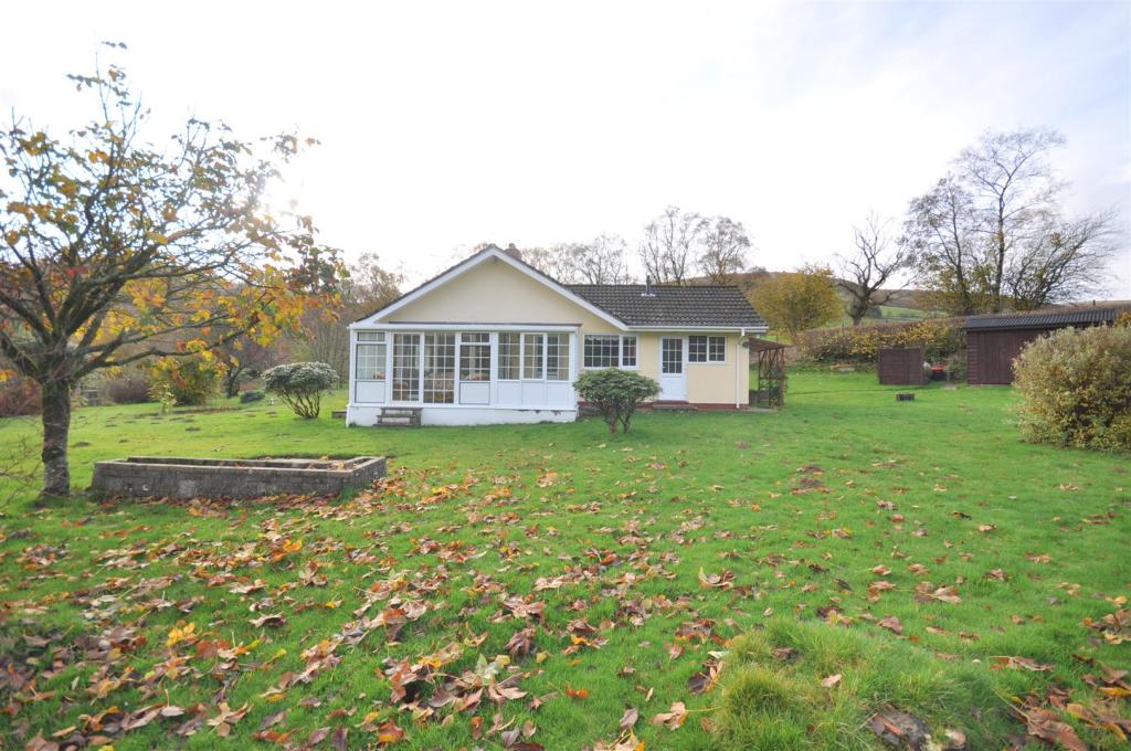 3 bedroom detached bungalow for sale in Llangurig, Llanidloes, SY18