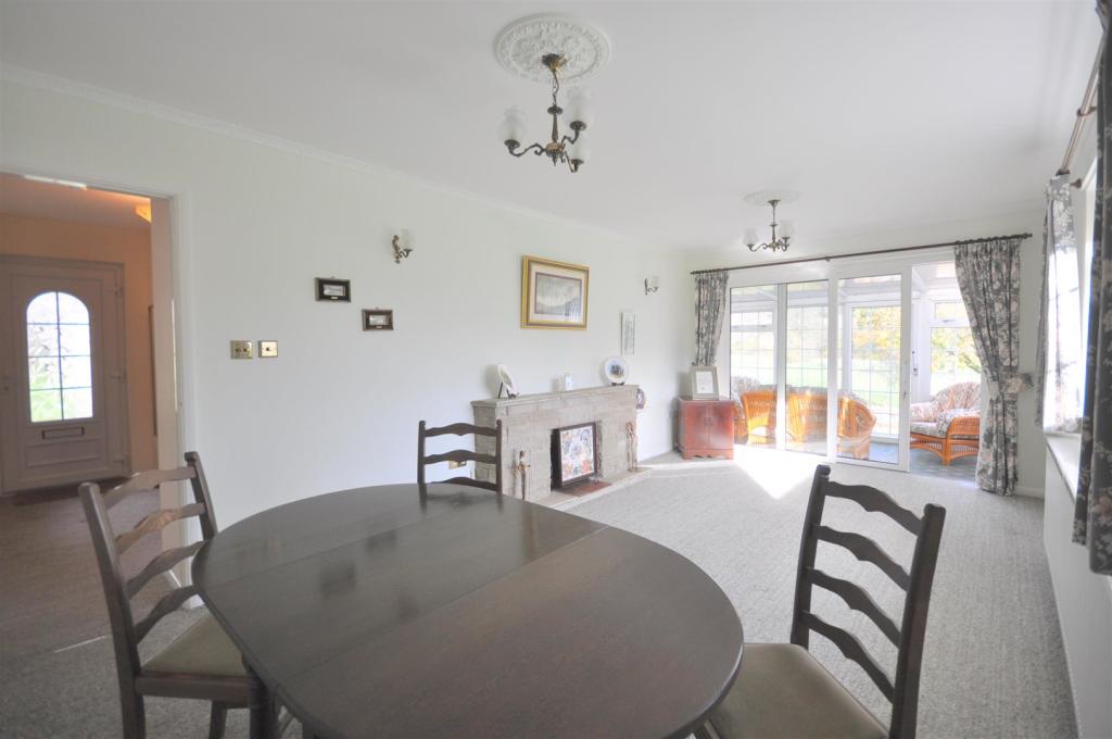 3 bedroom detached bungalow for sale in Llangurig, Llanidloes, SY18