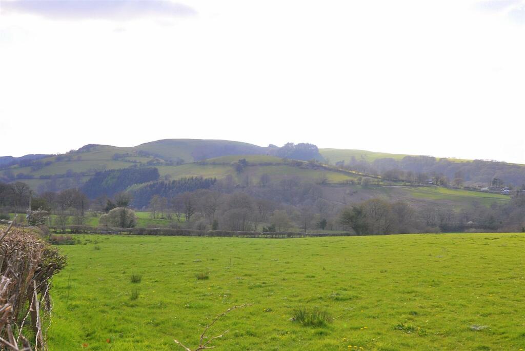 Land for sale in Tafolwern, Llanbrynmair, SY19