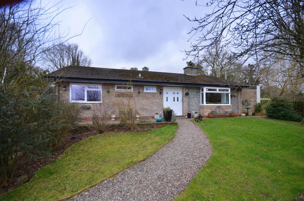 Main image of property: Old Barn Close, Llandinam