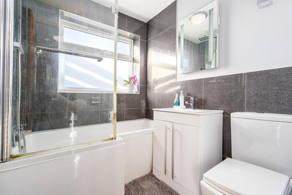 Additional property image - Hardwicke Place, London Colney, ST. ALBANS