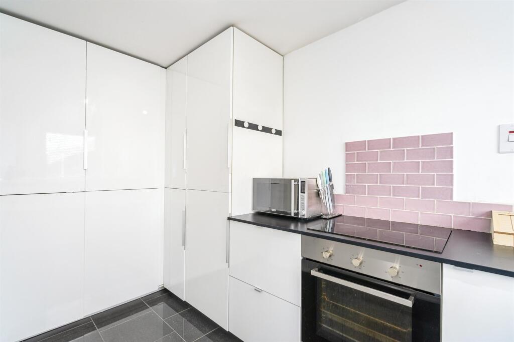 Additional property image - Hardwicke Place, London Colney, ST. ALBANS