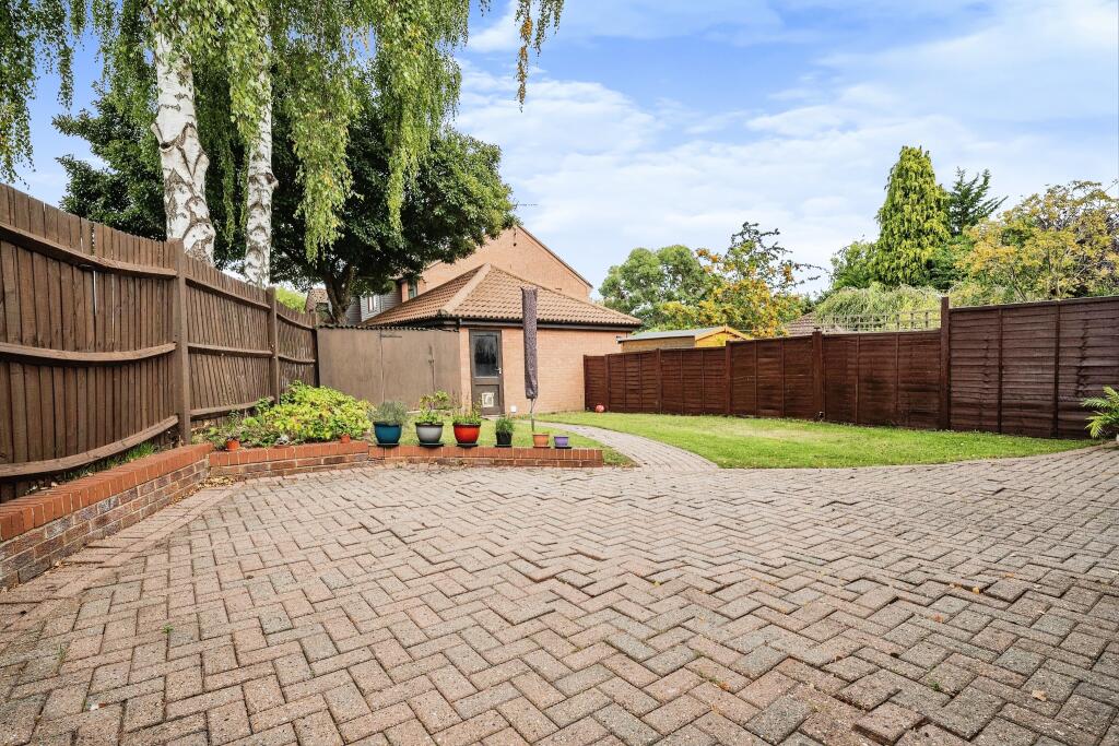 Additional property image - Colney Heath Lane, ST. ALBANS