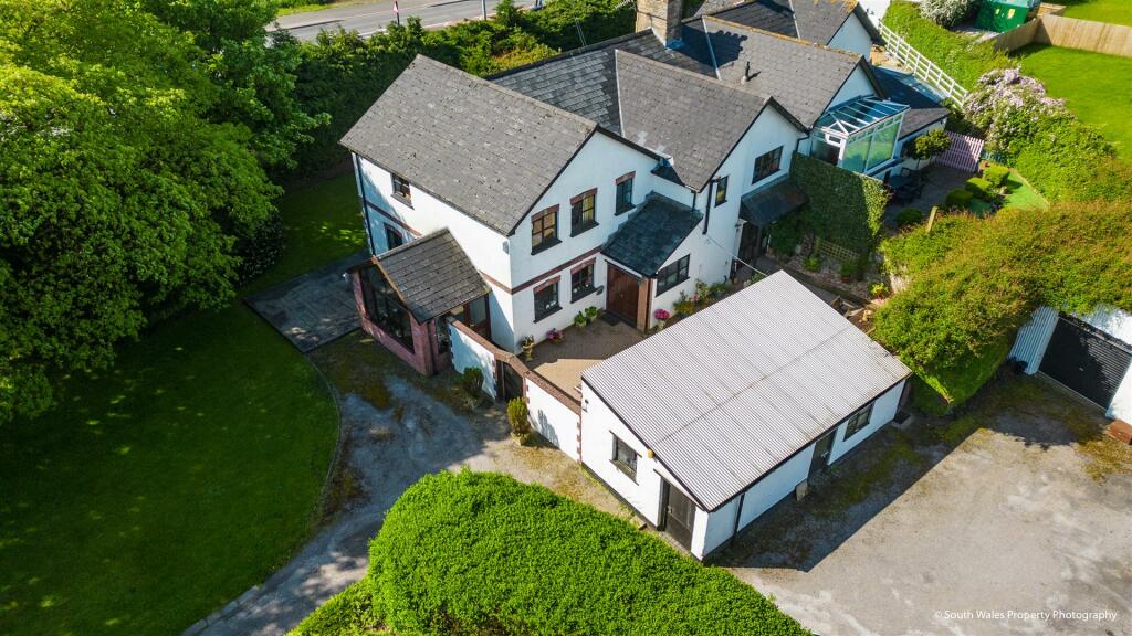 4 bedroom semidetached house for sale in Bonvilston, Cardiff, CF5