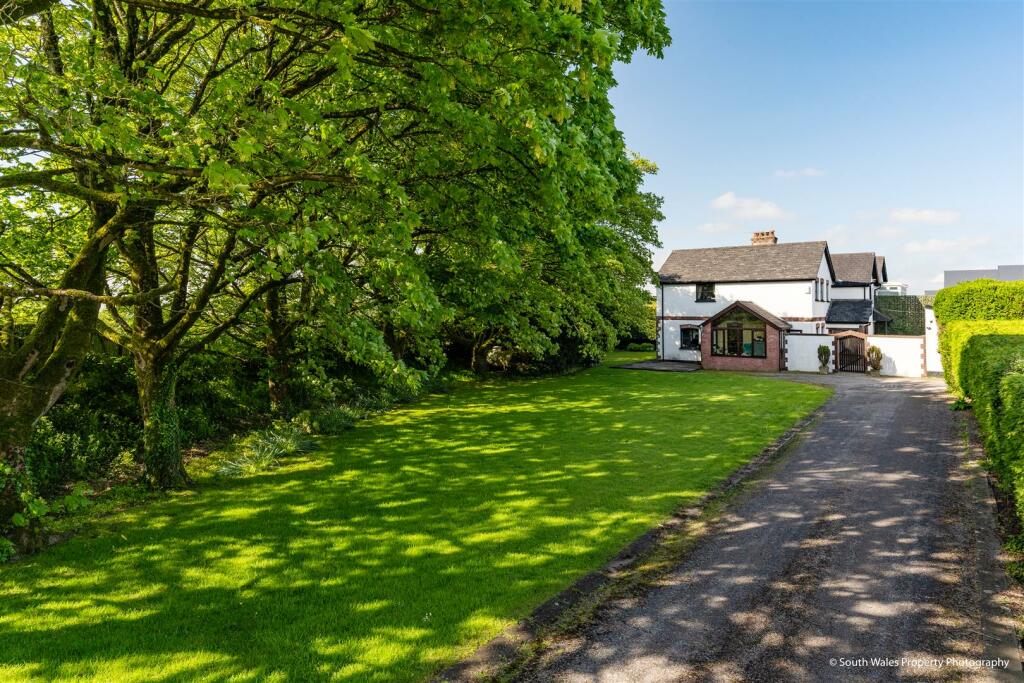 4 bedroom semidetached house for sale in Bonvilston, Cardiff, CF5