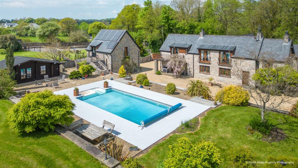 6 bedroom detached house for sale in Abbey Road, Ewenny, Bridgend, CF35
