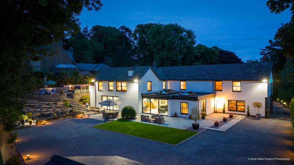 6 bedroom detached house for sale in Bonvilston, CF5