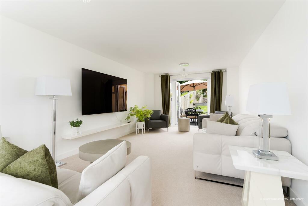 Additional property image - Crompton Way, Ogmore-By-Sea