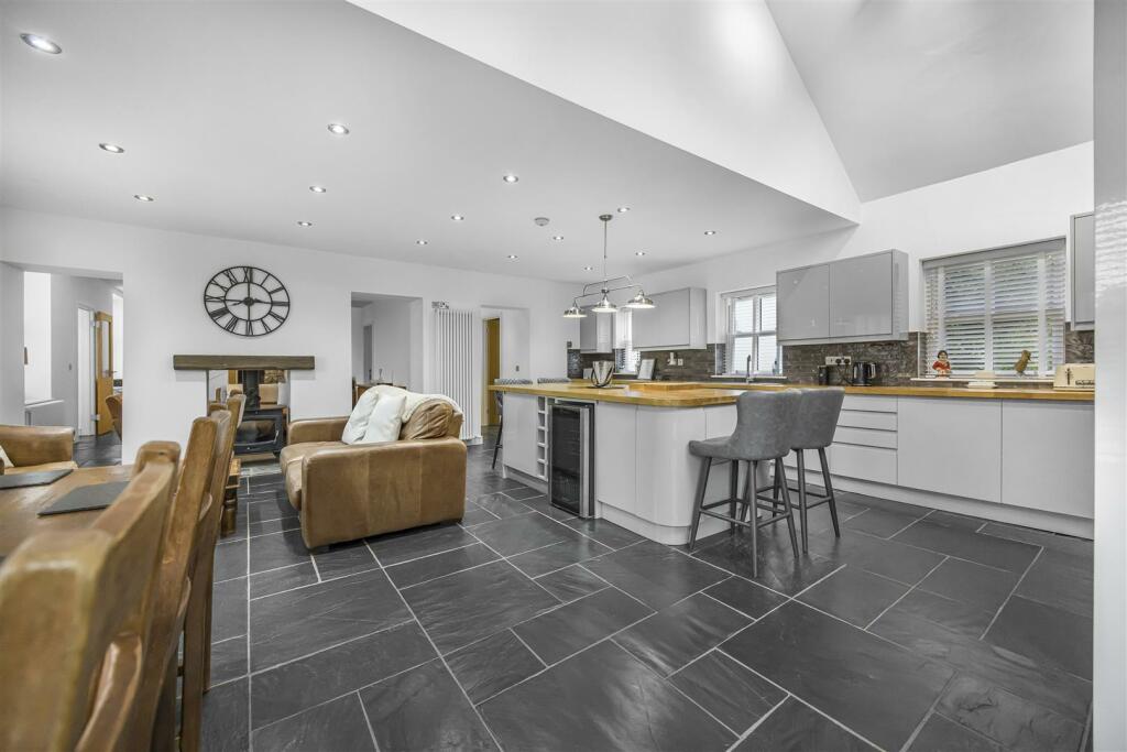 Additional property image - Pant Y Pwllau, Coity
