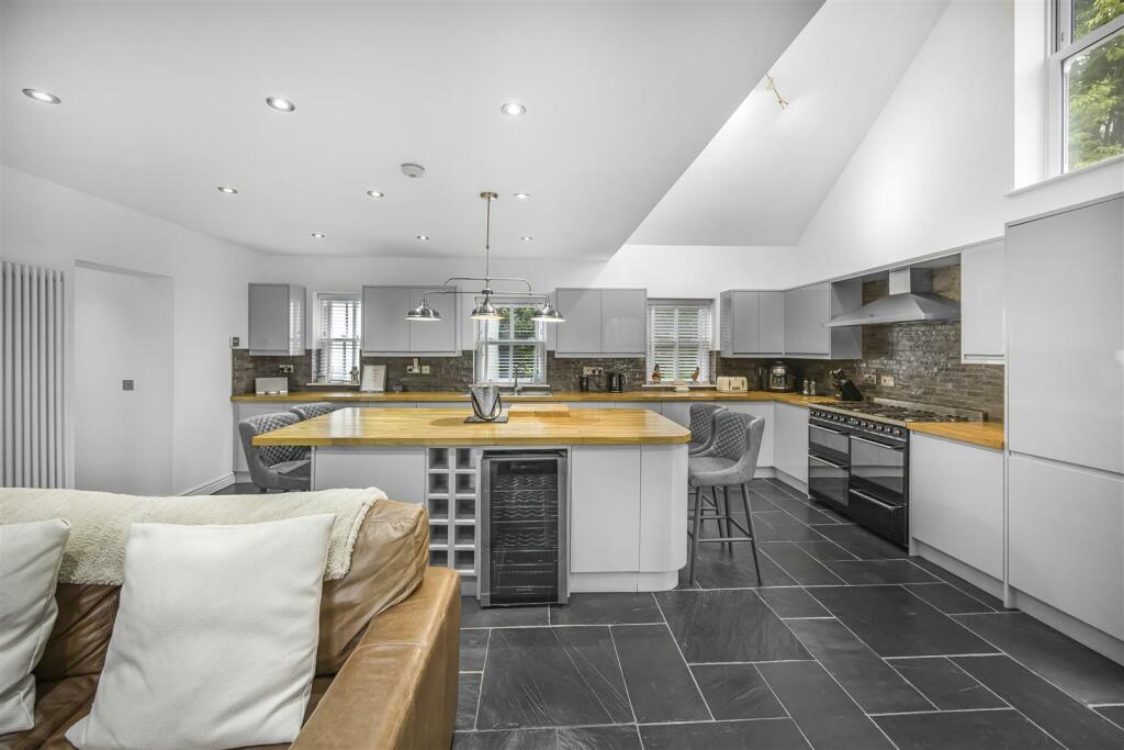 Additional property image - Pant Y Pwllau, Coity