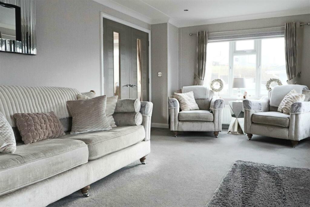 Additional property image - Pont Pentre Park, Upper Boat, Pontypridd