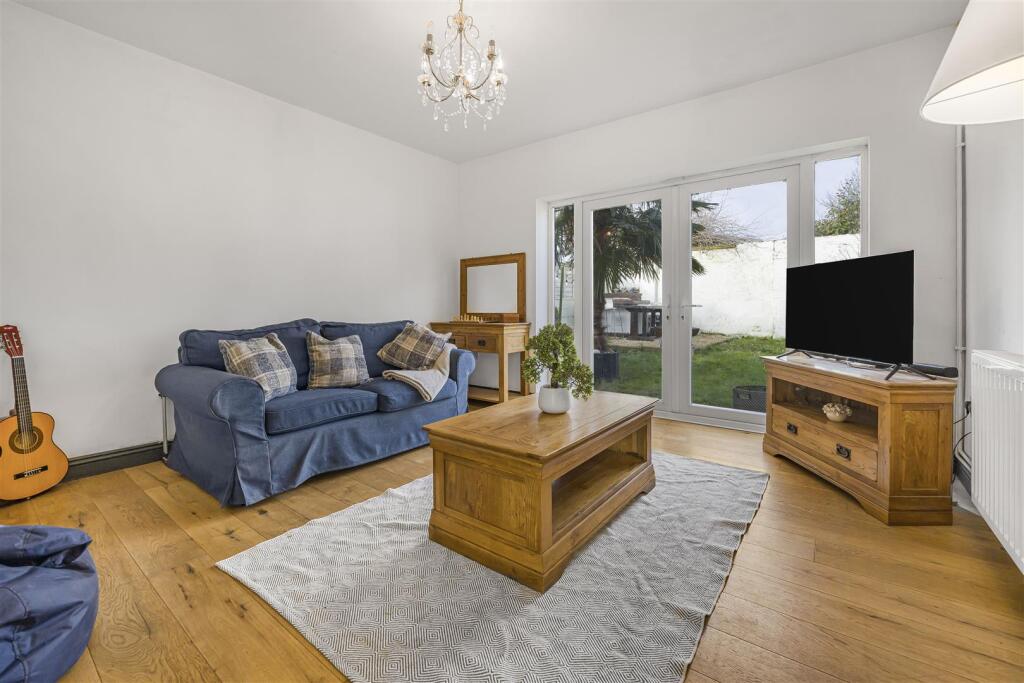 Additional property image - Flemingston, Vale of Glamorgan
