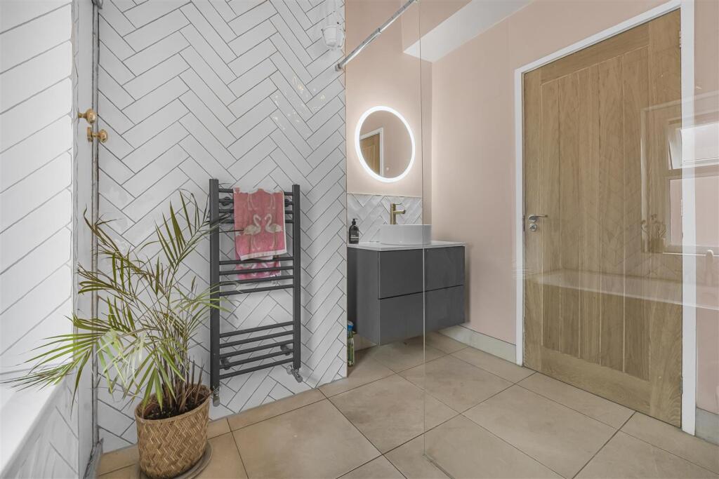Additional property image - Salisbury Road, Barry