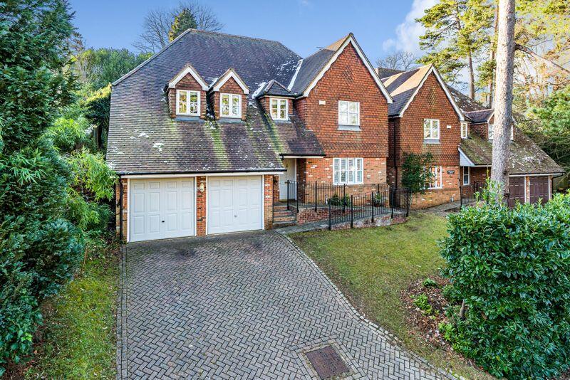 5 bedroom detached house for sale in West View Road, Headley Down, GU35