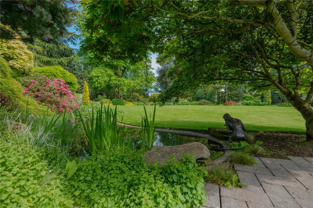 3 bedroom bungalow for sale in Heath Road, Barming, Maidstone, ME16