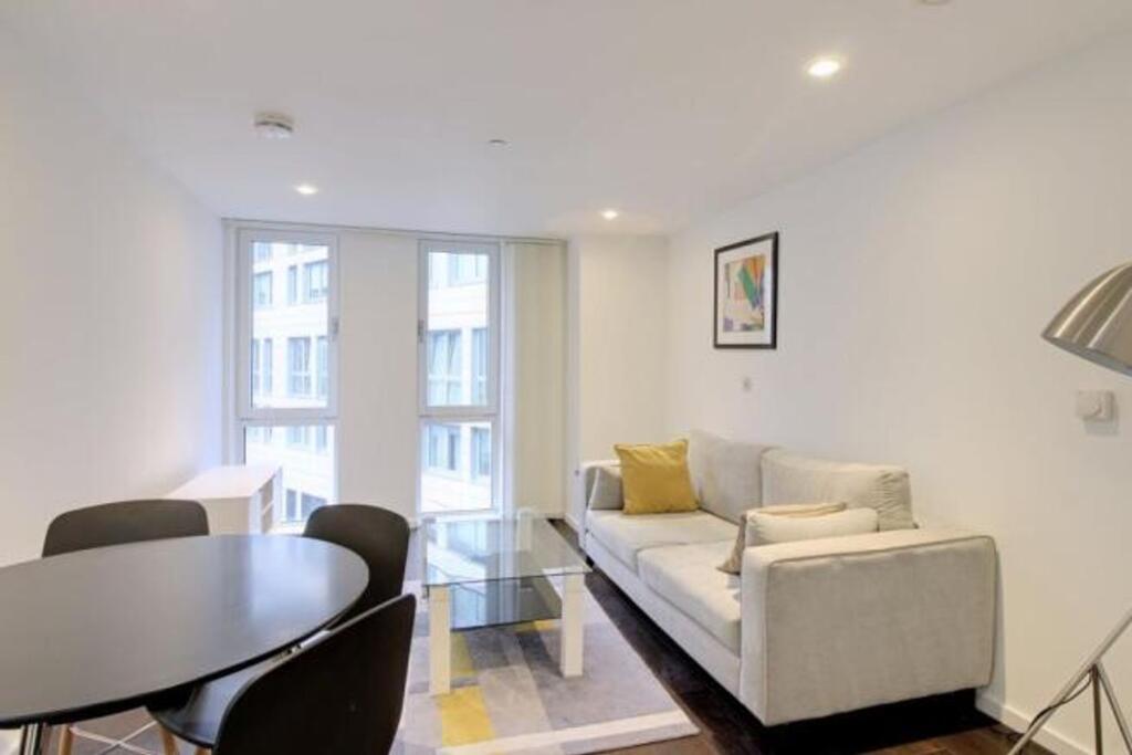 Main image of property: Eagle Point, City Road, London EC1V