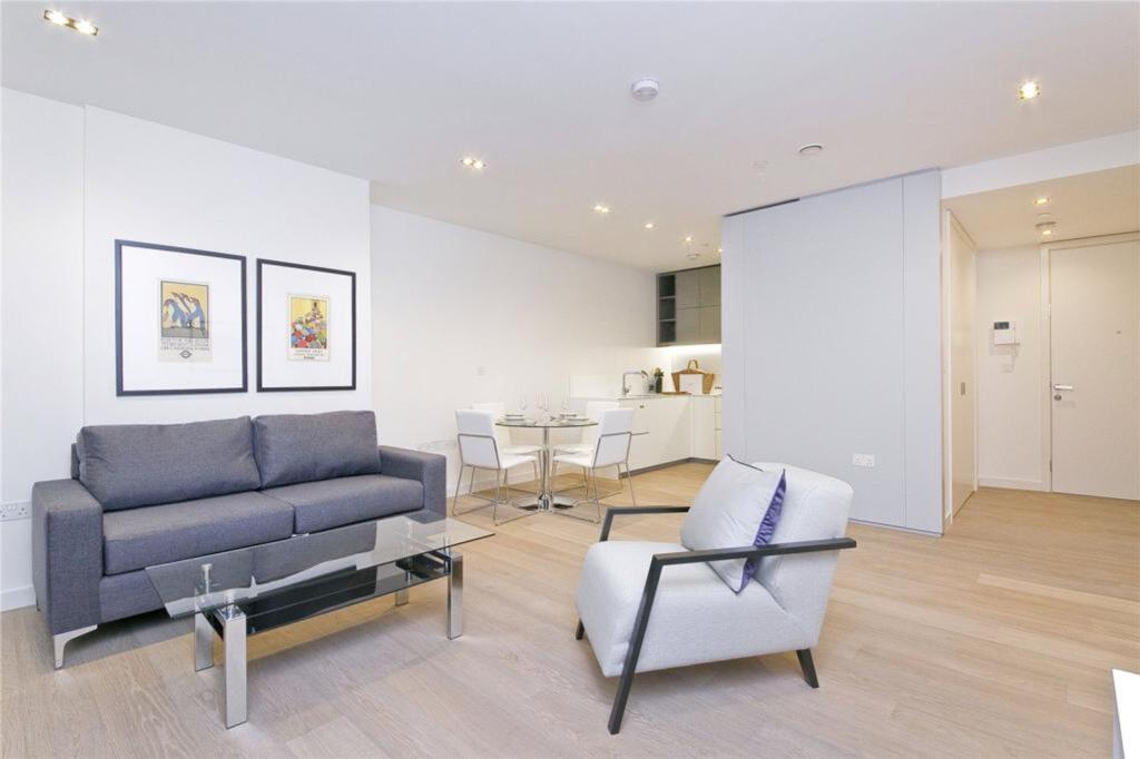 Main image of property: Hackney Central, London, E5